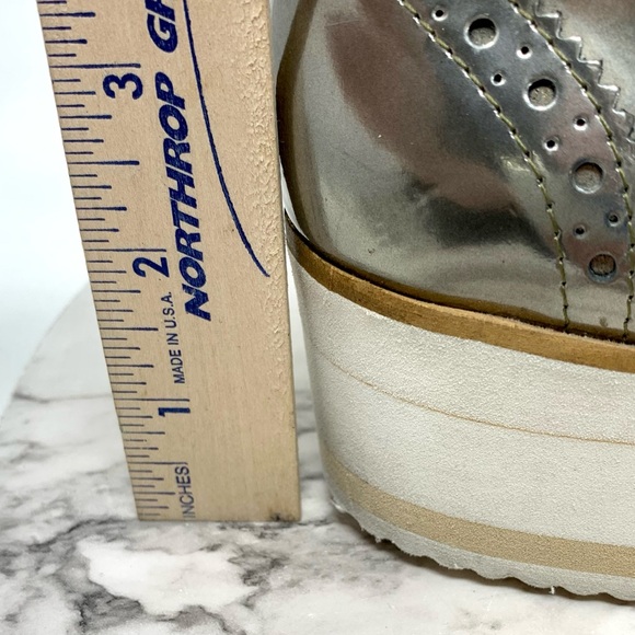 Contigo Italy Patent Leather Platform WingTip Oxfords 38 Metallic Minimalist - Picture 16 of 16